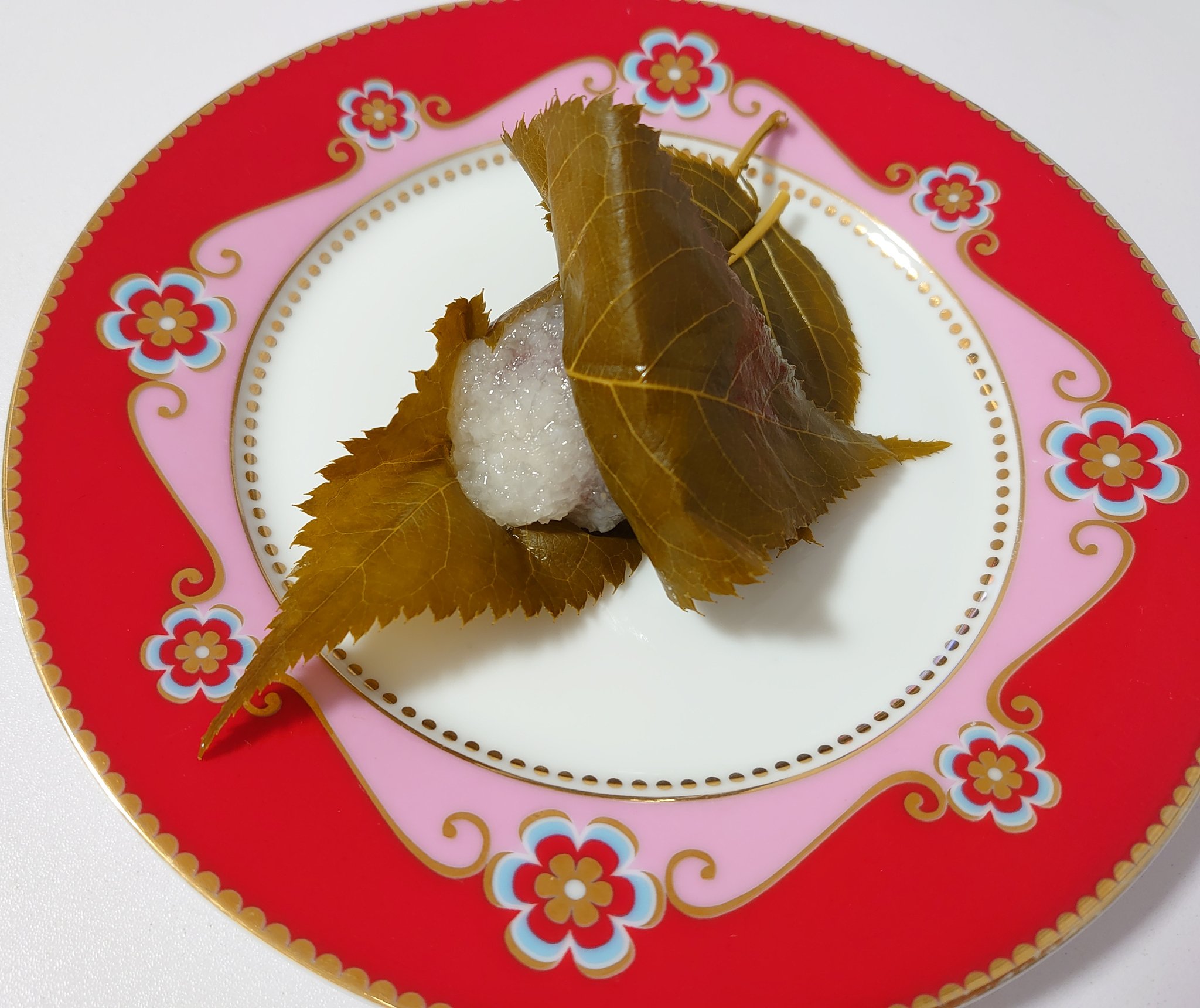 Latina This Is Not Wrapped With Two Leaves Mochi Is Small You Can Enjoy The Aroma Of Cherry Blossoms Abundantly 3 Wagashi 和菓子 あんこ大好き 桜餅 嵐山 鶴屋寿 京都 Vegan Kyoto