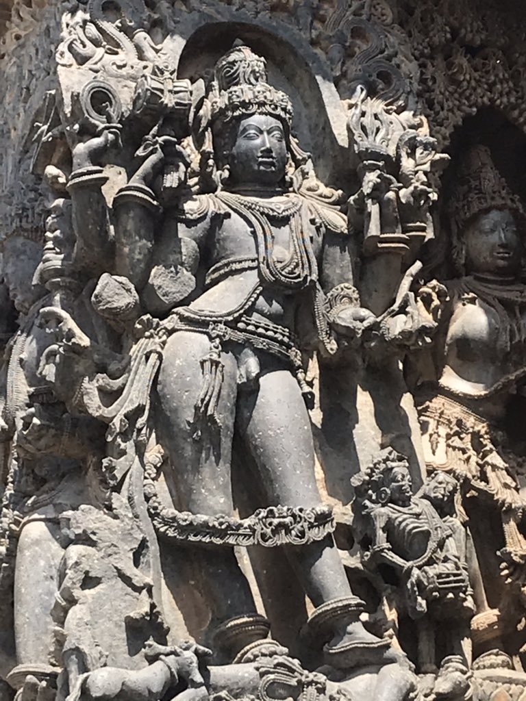 Jeremy Pilmore-Bedford on Twitter: &quot;The carving and sculpture work on the  Hoysaleswara temple at Halebeedu in #Karnataka is absolutely stunning.  #IncredibleIndia https://t.co/RWFNXeNvor&quot; / Twitter