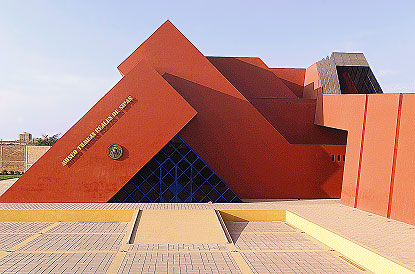 We're going to the museum this evening, the Royal Tombs of Sipán Museum in Lambayeque, Peru. It houses most of the artifacts found by archaeologist Walter Alva in 1987 at Huaca Rajada (also called Sipán), a Moche site in northern Peru. The building was designed to look like......