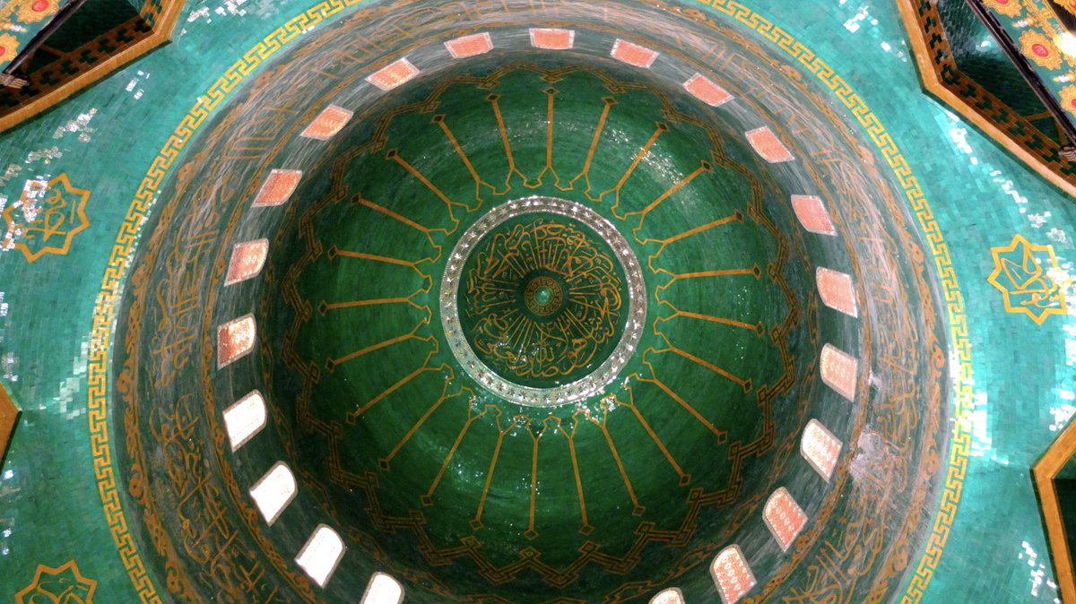 doinggeography's tweet photo. @TravelAtWill @Adventuringgal @LindaPeters64 @MadHattersNYC @Giselleinmotion @perthtravelers @CharlesMcCool @Touchse @HuvafenMaldives @RoyalAlbertHall @HassaneTraveler @sl2016_sl @lizzie_hubbard2 @LoriMoreno @ShoestringTeach @180books @FitLifeTravel @GoodLifeWithIQ @carpediemeire @pvdAth @MorganLibrary @RoadtripC @LiveaMemory @JulesHalvy @intheolivegrov1 @Abfabtravels @nypl @DonNadeau @MamaO_GO @kmf116 @SashaEats @travelingmkter My 'top4religiousceilings' for #Top4Inside #Top4Theme hosts @Giselleinmotion @CharlesMcCool @Touchse
1 Gelati Monastery #Kutaisi #Georgia
2 Bibi-Chanum Mosque #Samarkand 
3 Bibi-Heybat Mosque #Baku #Azerbaijan 
4 Mosque–Cathedral #Córdoba #Spain
#photography by @doinggeography https://t.co/SRi3tsdA7f