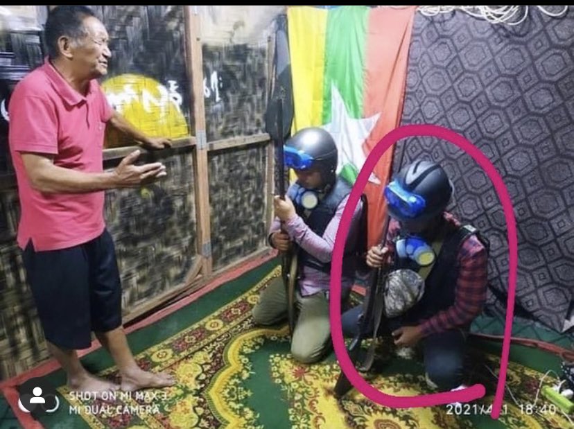 Tiara48841033's tweet photo. 1st photo was taken when the father of two young protesters was praying for his sons before going out to protest and the 2nd one was taken when his son only (19 years old)was shot dead by Military Junta.We really can’t imagine the pain and loss of the father.#Apr4Coup https://t.co/NP4JN6ucj5