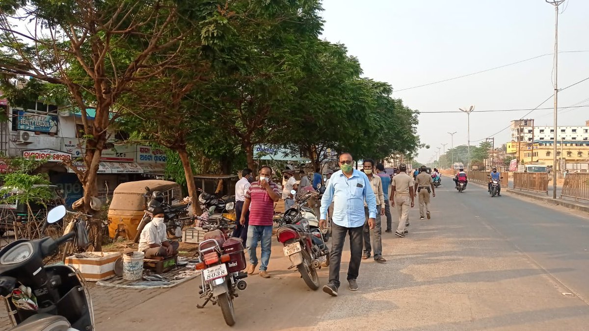 Morning enforcement and awareness in prominent market places in bhadrak municipality area