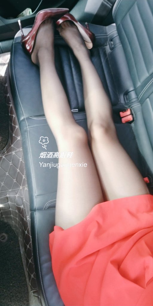 yanjiugaogenxie's tweet photo. 日常小骚妻，终于可以更新了，前一段时间不知道怎么回事，vpn都不能用了。最近终于好了可以用了。 https://t.co/8gXKbvSnyL