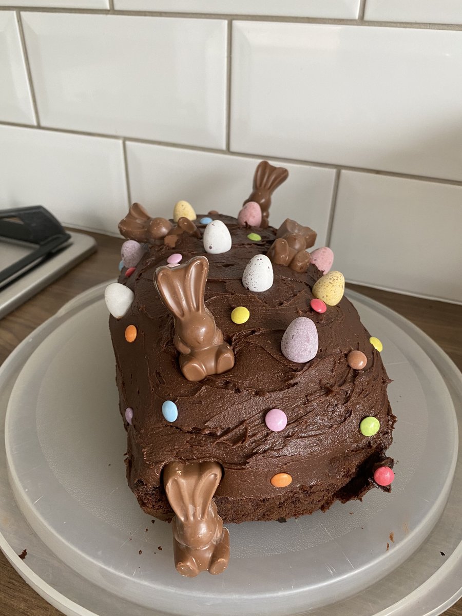 twinniesbake's tweet photo. Happy Easter! We hope you’re all celebrating with the biggest amount of chocolate possible 🍫🍫  #twinniesbake #happyeaster https://t.co/BebWhKLPGh