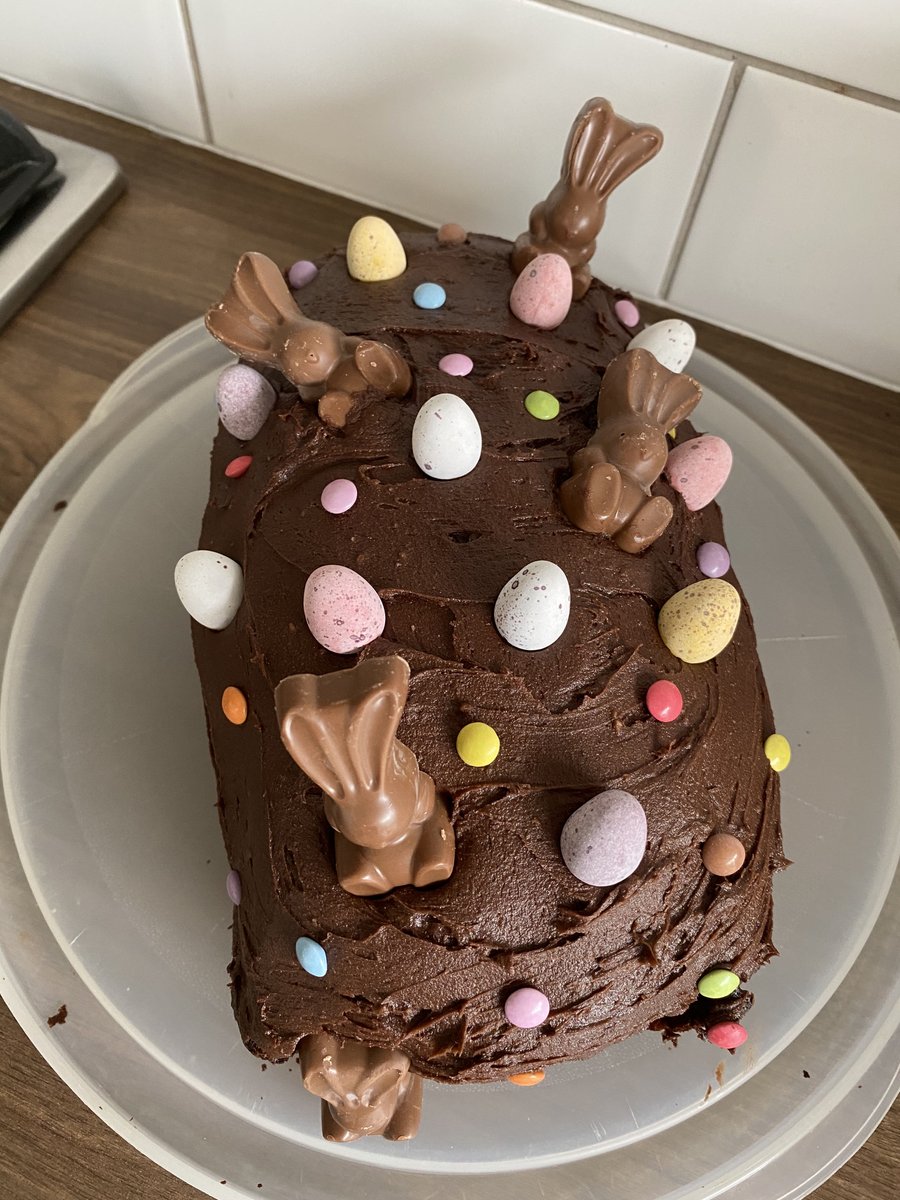 twinniesbake's tweet photo. Happy Easter! We hope you’re all celebrating with the biggest amount of chocolate possible 🍫🍫  #twinniesbake #happyeaster https://t.co/BebWhKLPGh