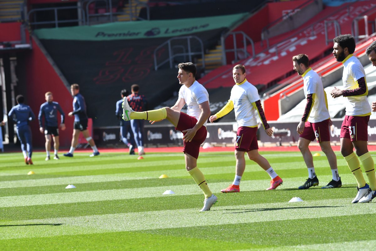 BurnleyOfficial's tweet image. Preparation underway! 💪

The lads wearing National Autism Society t-shirts in the warm up, supporting World Autism Awareness Week. 💜

#SOUBUR | #UTC