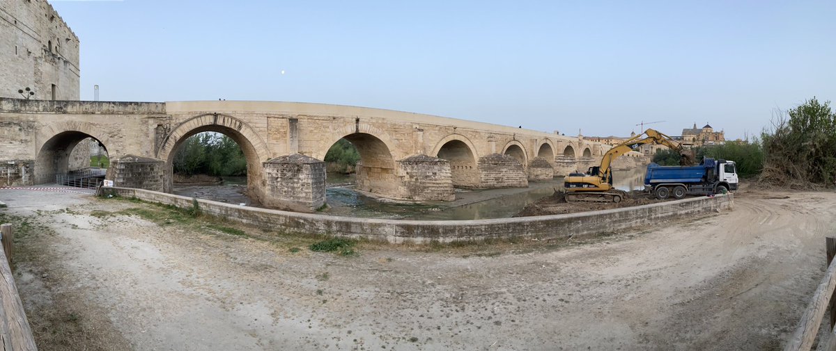 Nuestra empresa ha podido trabajar en un entorno envidiable como es el Puente Romano de Córdoba. Y este es el magnífico resultado:
