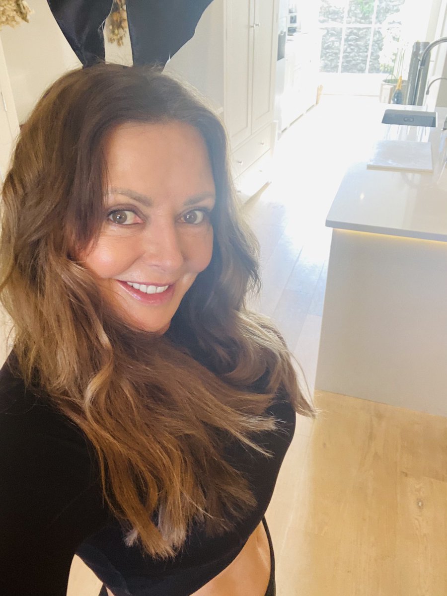 Carol Vorderman tweet media