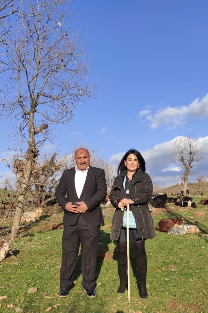 yasaricen35's tweet photo. #Eruh Yolu Üzerinde Zirvelere Çadırını Kurup Ekmeğini Çıkaran Göçerlerin Yüreğine Çayına,Sohbetine,Dertlerine,İsteklerine Misafir Olduk...
#eruh #şırnak #siirt #dağlar #tahap https://t.co/G6cNgMh2i0