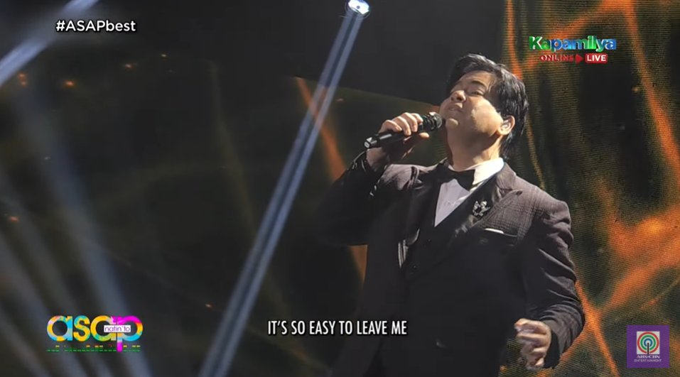 TorrenoJr's tweet photo. Ang sarap damhin yung lyrics pag nanggaling ito sa puso at di tayo binigo ng nag iisang Songbird Ms Regine Velasquez Alcasid @reginevalcasid with the concert king 👑 Mr Martin @4eversinging4u #ASAPbest https://t.co/DsLJqtR4Lh
