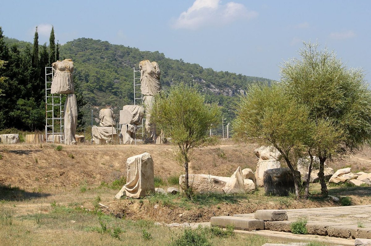 Sarah404BC's tweet photo. Claros: Greek Sanctuary of #Apollo nr #Ahmetbeyli #Izmir Province, #Turkey
Controlled by #Colophon, one of oldest of 12 Ionian League cities, in mythology founded by #Damasichthon & #Promethus, sons of #Codrus, King of #Athens
https://t.co/A1v6oj8pub https://t.co/gf1QK5YVia