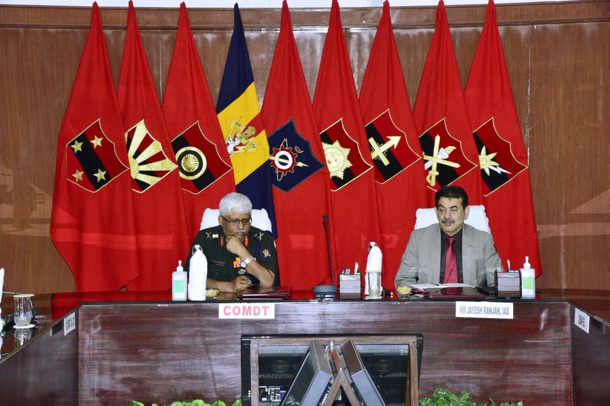 TelanganaIT's tweet image. Military College of EME Lt Gen TSA Narayanan handed over &quot;AI Based Accident Prevention System&quot; project to @jayesh_ranjan Sir in presence of #TITA President @SundeepMakthala