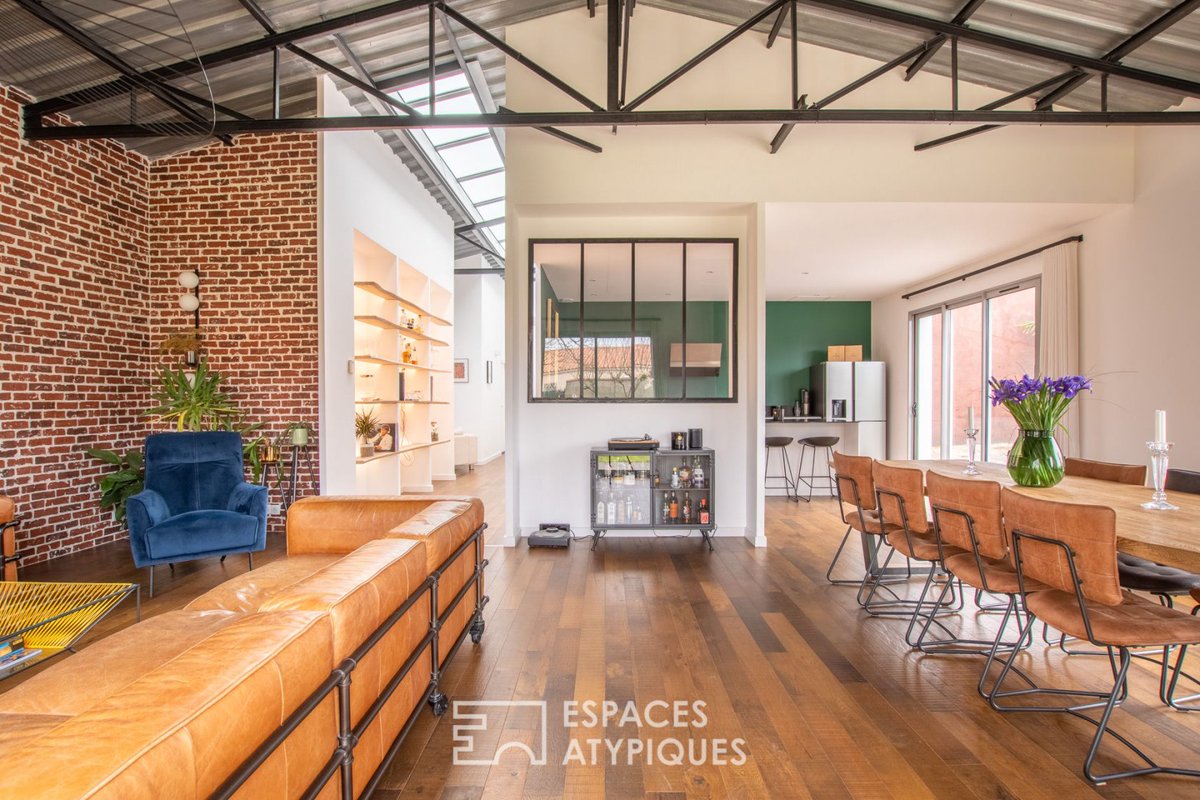 Sublime forge rénovée aux Sables d'Olonne
4 chambres dont 1 parentale
Piscine et garage
Appartement indépendant 1 chambre
Question-réponse en MP ☀️

#espacesatypiques #immobilier #lessablesdolonne