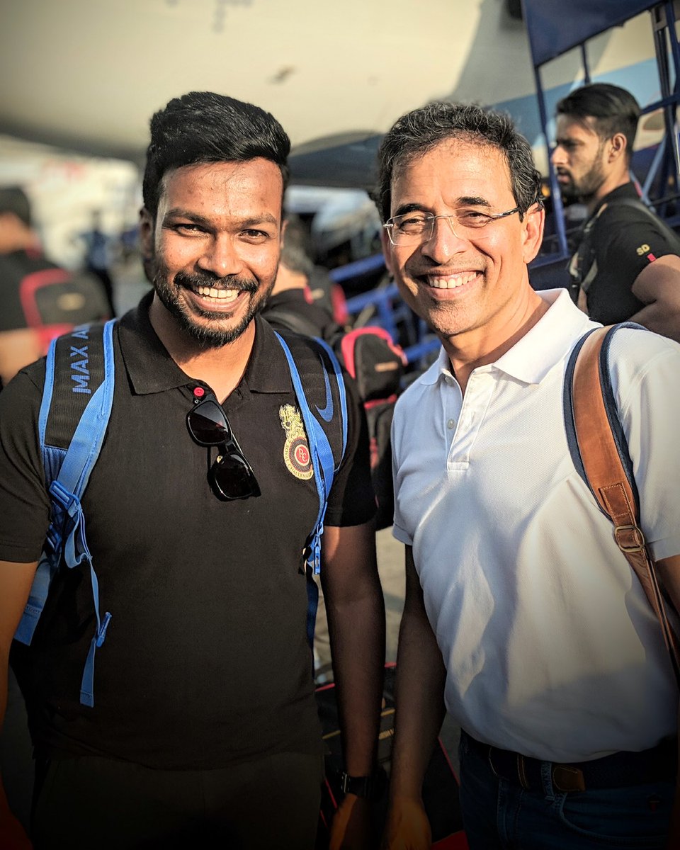 2 years ago! 

When Poor Man’s Bhogle got a chance to meet the real Bhogle 😝

That’s how @DanishSait introduced us 🙄

#ipl2019 @bhogleharsha