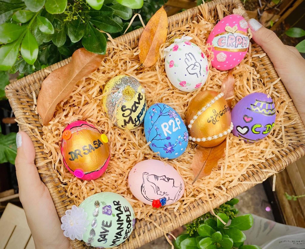 ChoMe22271131's tweet photo. @freya_cole Easter eggs symbolize hope, renewal, and new life. May our hope for Federal Democracy live on, may our country be renewed into a pure democratic system.
#Apr4Coup
#WhatsHappeningInMyanmar
#EasterEggStrike https://t.co/ZrJhk0wN76
