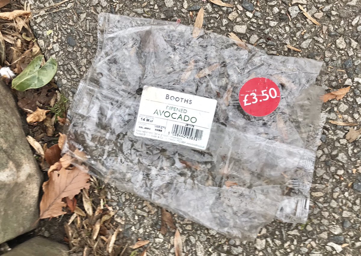 joeljackson87's tweet photo. Even the litter in Salford has been gentrified.

Bloody BBC. https://t.co/XO6MG5fcOM