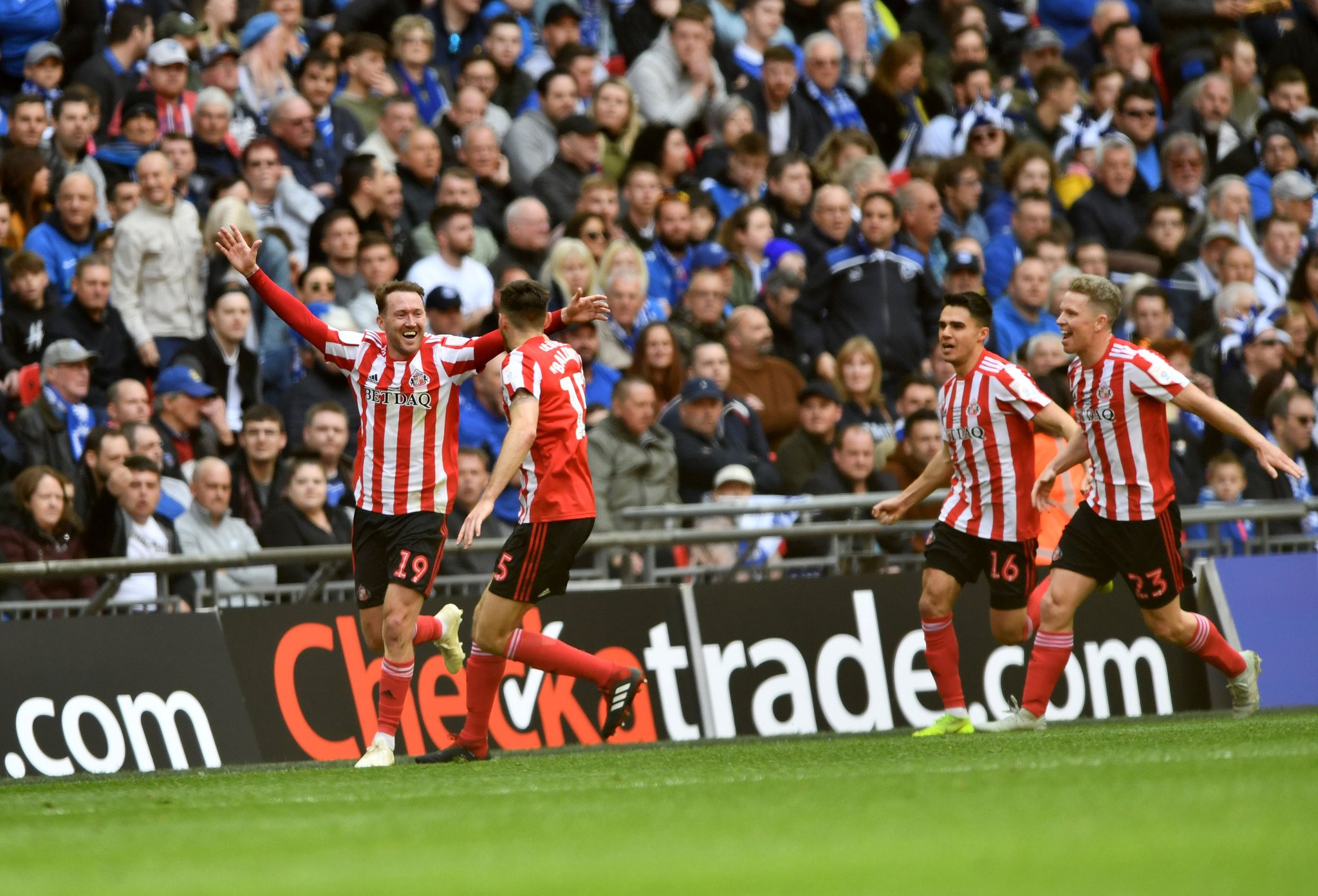 Happy Birthday, Aiden McGeady! What are your favourite moments from the Sunderland winger?  
