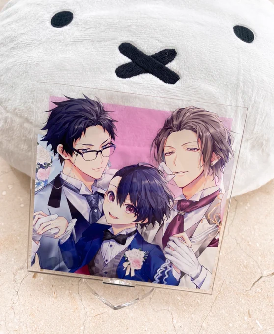 KiRの2周年記念グッズの受注本日までになります～よろしくお願いします💍✨アクスタ土台がハート型で可愛いのとサイズもコミックスの半分位あって大きめでよいです❣️ https://t.co/4RBqGMBEit 