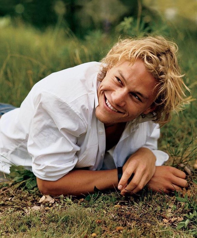 Happy Birthday To The Late Aussie Actor Heath Ledger...

You Are Missed 