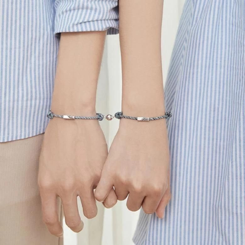 rakilstormi's tweet image. he gave me a couple bracelet that has a magnet and connects with each other when we hold hands 🥺♥️