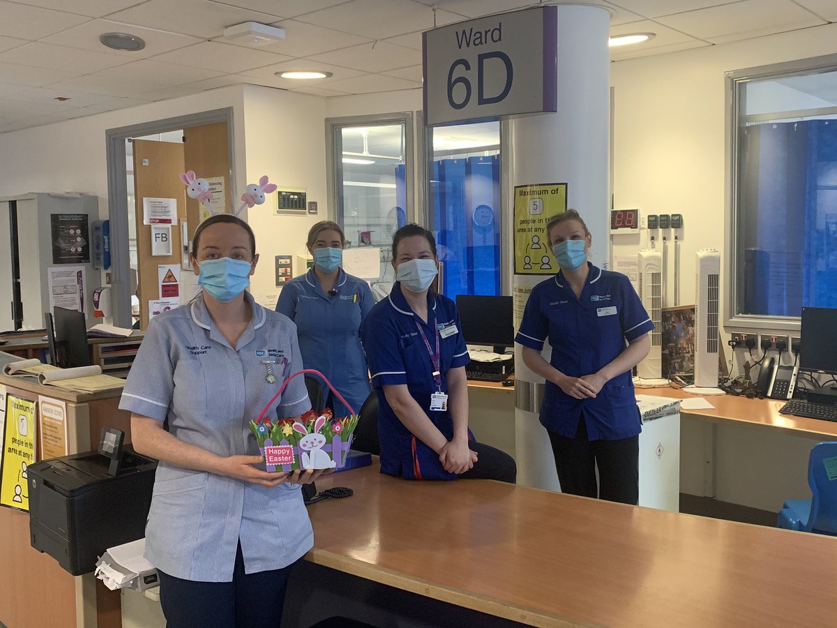 Staff making Easter a little more bearable in the liver unit this morning with some chocolate treats. @SarahMur48461333 @CarolHa33320011 @MichaelHenegha8 @GroupRvh @sabrinakelly_ @LiverTrust. @judebt20 will be delighted we are enhancing calorie intake too!!