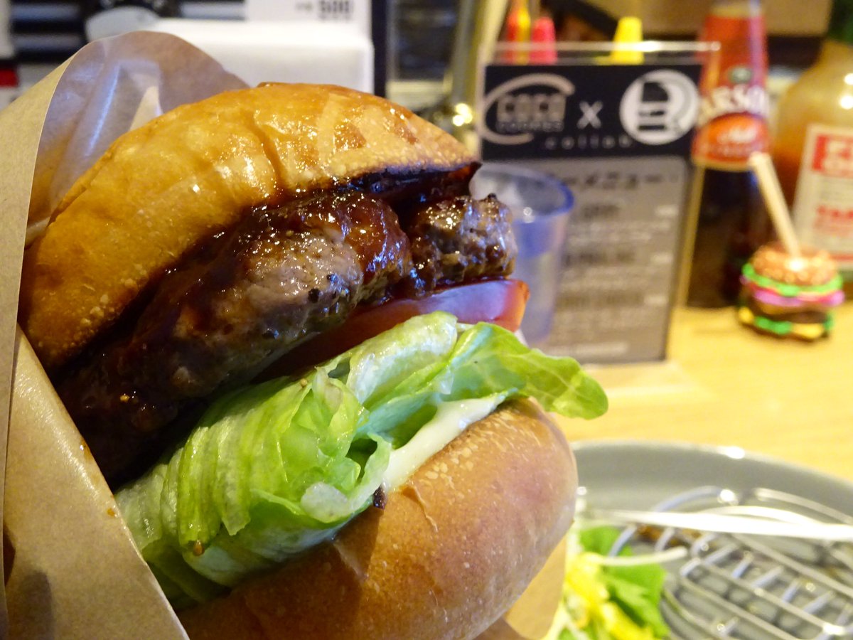 おいでよ名古屋 おいなご バーガーズ リパブリック のハンバーガーを食べに 名古屋においでよ 存在感たっぷりのパティが 美味しい ボリューム満点ハンバーガーだよ 種類が選べるポテトも素敵なお店で 贅沢バーガーを楽しんでね おいでよ名古屋 おいなご バーガーズ リパブリック のハンバーガーを食べに 名古屋においでよ 存在感たっぷりのパティが 美味しい ボリューム満点ハンバーガーだよ 種類が選べるポテトも素敵なお店で 贅沢バーガーを楽しんでね