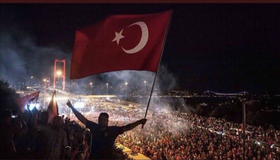hayrullahtanis's tweet photo. Bu millet 15 temmuzda dersinizi verdi gene vermeye hazırdır. Contaları gevşek cuntacılar.
#HaddinizBilin #HodriMeydan https://t.co/EA14a1PLG0