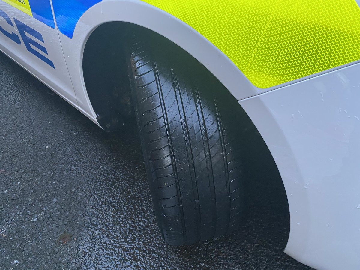 PSOSSWFife's tweet photo. Good morning 👋. #VehicleCheckSunday to start the day shift today 🚓📝. Making sure our vehicles are ready for another week in #SouthWestFife. Tyres checked, all lights working, screen wash topped up, equipment checklist complete and a quick clean as well 👍. #ReadyToGo #Shiny https://t.co/nCb4Cl92PR
