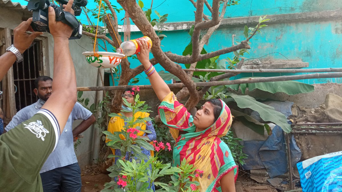 SubratSkp's tweet photo. ତୃତୀୟ ପର୍ଯ୍ୟାୟ ରେ @yfs_official ଭୁବନେଶ୍ୱର ଆଜି ଡୁମଡୁମା ୨ୟ ଫେଜ ରେ #SaveBirds ସଚେତନତା କାର୍ଯ୍ୟକ୍ରମରେ ଅନେକ ପରିବାରକୁ ଯୋଡିଛି ।ଆଗାମୀ ଦିନରେ #1Pot4Birds ଅଭିଯାନ ସାରା ଓଡ଼ିଶାରେ ପକ୍ଷୀଙ୍କ ସୁରକ୍ଷା ଦିଗରେ କାମ କରିବା ନିମନ୍ତେ ଯୋଜନା ହୋଇଛି।
#Nature #invironment #ProudVolunteer https://t.co/S3ELga98xI