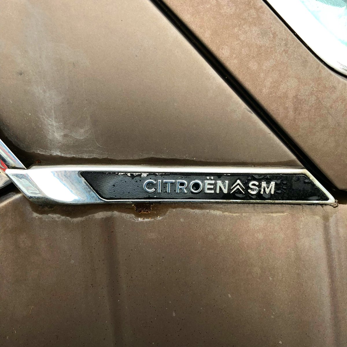 DeadCarWalking's tweet photo. Au revoir Maître Robert Opron!
Citroën SM (1970-5) detail
#RobertOpron #Citroen #Citroën
@GeorgeCochrane1 @addict_car @Rockstarscars @YesterdaysDrive @Citroen https://t.co/u7G8825tiF