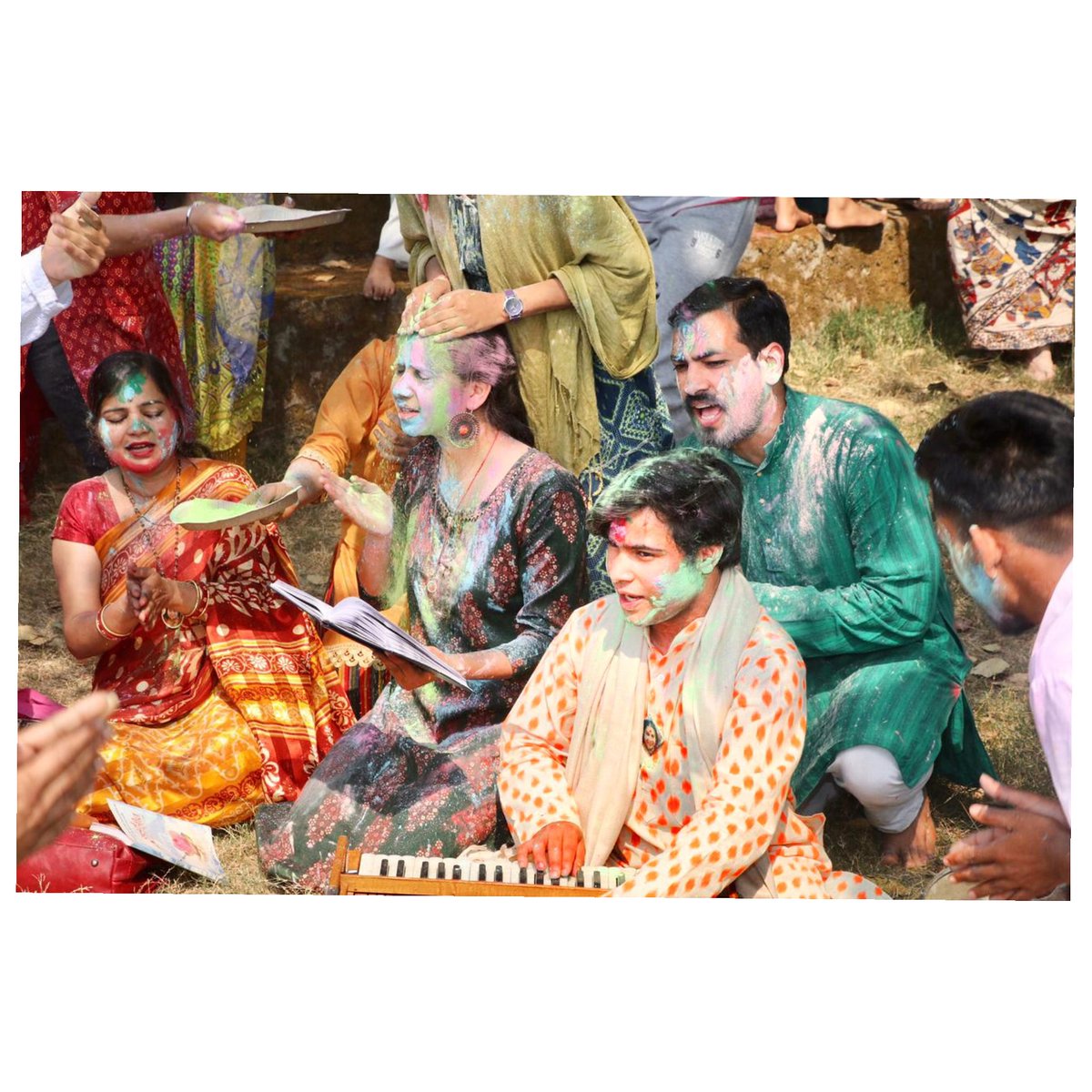 Ayushjo87019216's tweet photo. pictureoftheday peace #peacefullness
#joyfield #happinesscomesfromwithin #happynewyear #happysunday #reelsviral #reelsindia #reelsinsta #reelslovers
#musicproducer #photography📷 #menfashion #newt https://t.co/y2VoNy22qJ
