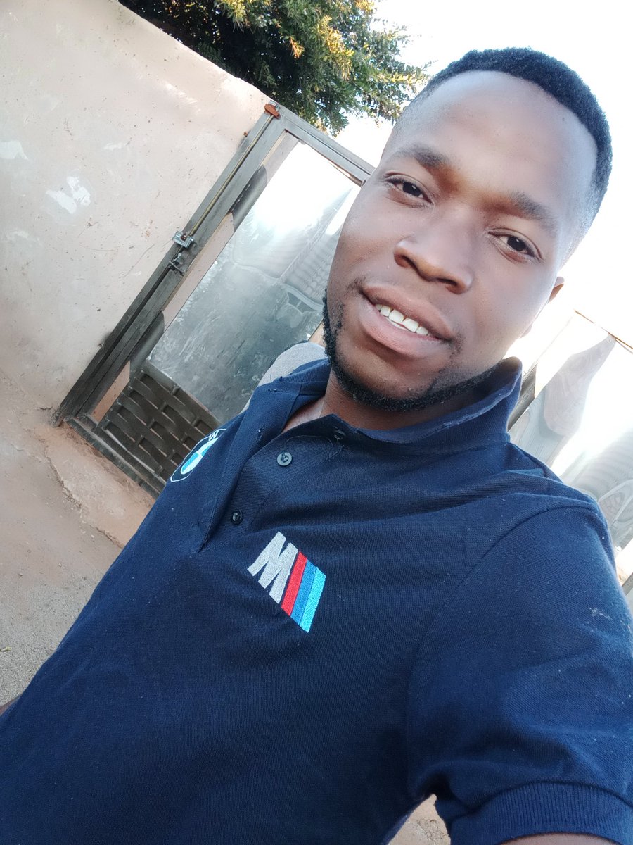 HMabecua's tweet image. I love my self