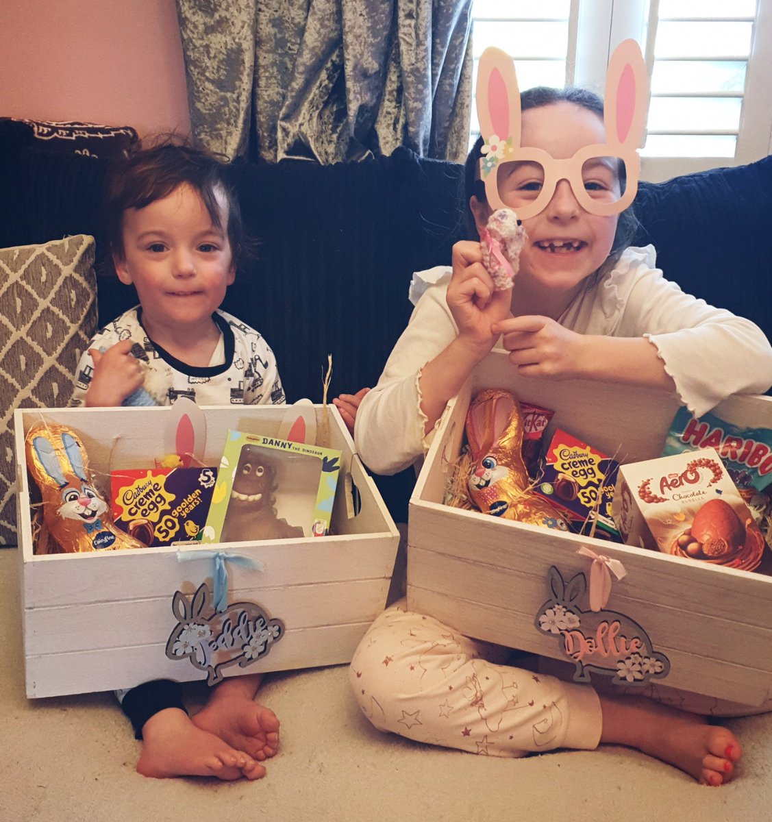 The Easter Bunny has been to Owl House! 🌸🥚🐣🐰💖 #HappyEaster #chocolateforbreakfast #happychildrenhappymummy