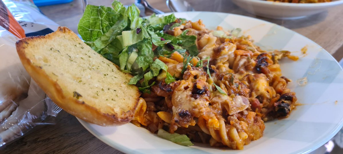 TheFoodDrink's tweet photo. #Lamb mince ragu with fresh #mint salad. 👌🏻 #EasterWeekend https://t.co/ML7YxEs1oi