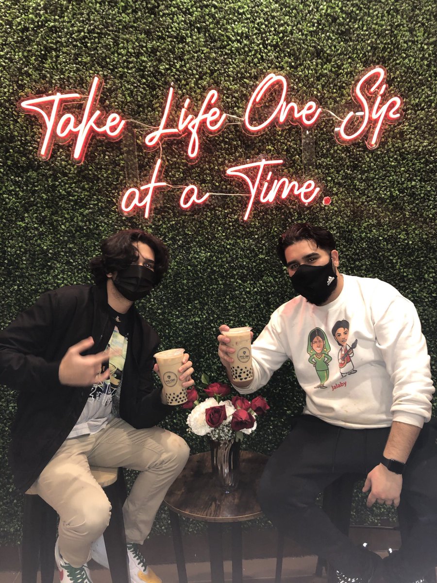 mera_naamkhan's tweet image. Best thing about PYO Chai:

Having loved ones stop by and take pictures with what me and my brother created 🧋😊

#pyochai