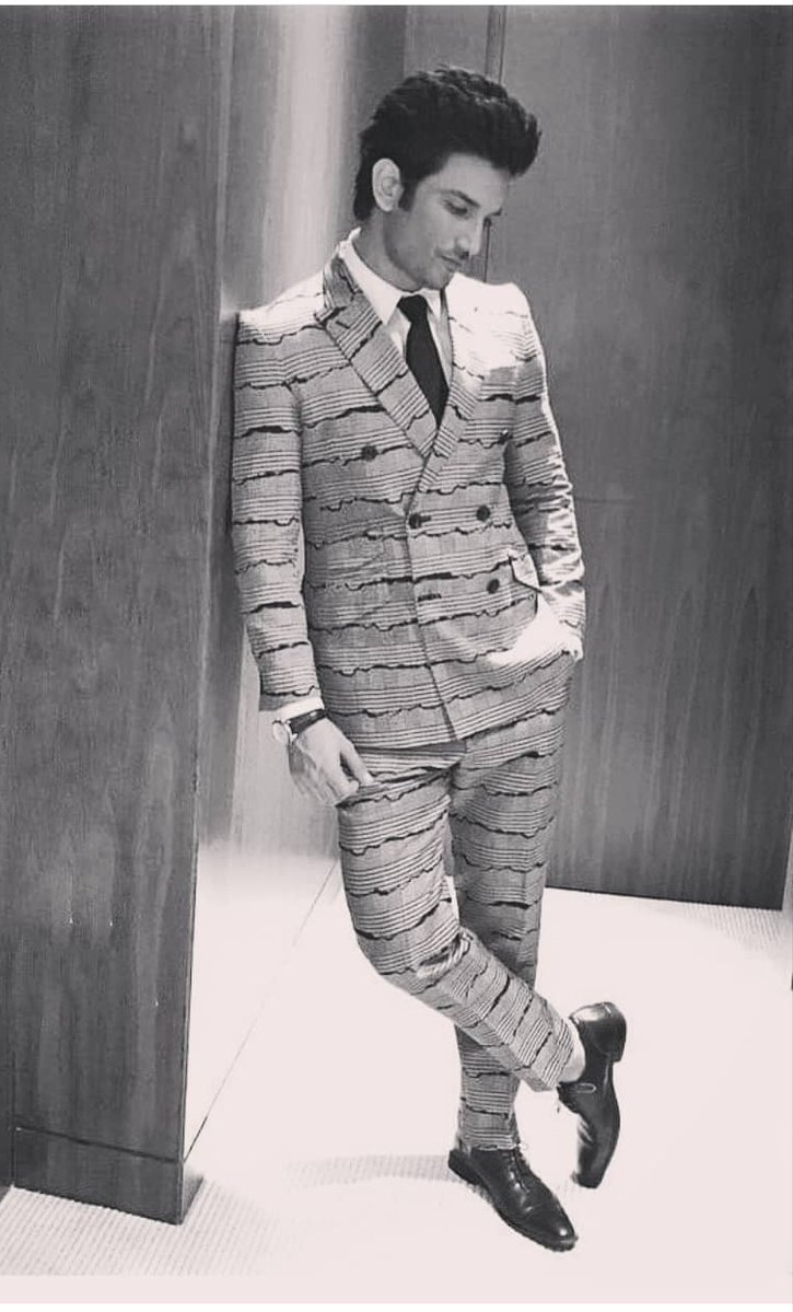 prankya's tweet photo. Walk a mile in someone else's shoes.. 

Understand More Judge Less

As a SSRians and your true fan. 
I understand your pain Sushant... 

MAIN BHI SUSHANT https://t.co/H9R3BCs1j3