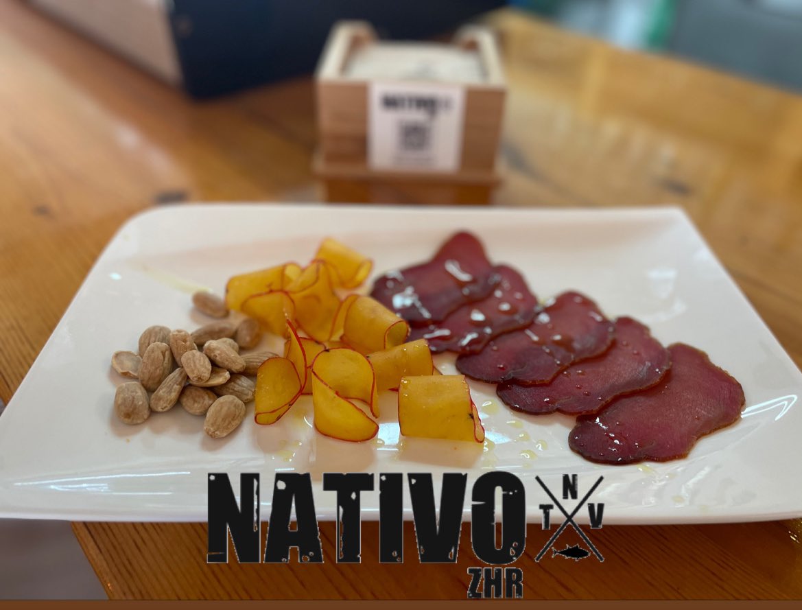 ¿Mojama o Huevas de Maruca?... Elige nuestro combinado de Salazones

#zaharadelosatunes 
#tapas #desayunos #bar
#nativosomostodos 
#instafood #foodie