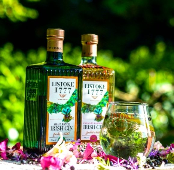 listokedistill's tweet photo. Happy Easter ๐We are celebrating in the sunshine with some delicious Listoke G&Ts - what about you? ๐๐ฆโจ
#ListokeGin #pinkgin #listokedistillery #drinkresponsibly #staysafe #familybusiness #easter https://t.co/92cDXDjWfB