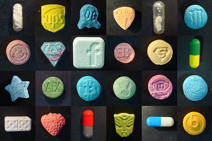 Papi_B_Dubs's tweet photo. If you live in Florida and Matt Gaetz is volunteering at your local Easter Egg Hunt. Please know the following are not Sweet-tarts.
#EcstacyPills #MDMA #DoubleStacks #MattGaetzIsGoingToPrison https://t.co/dkG9M2pD7h