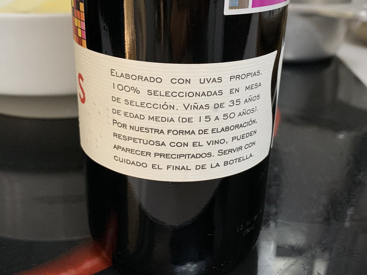 MintPennyroyal's tweet photo. Hoy costillas de cerdo con patatas y un vino tinto 🍷! #CastillayLeón No podemos salir , pero no faltan en nuestra mesa . Tarabico y @deblasserrano . https://t.co/qXegYSzI2Z