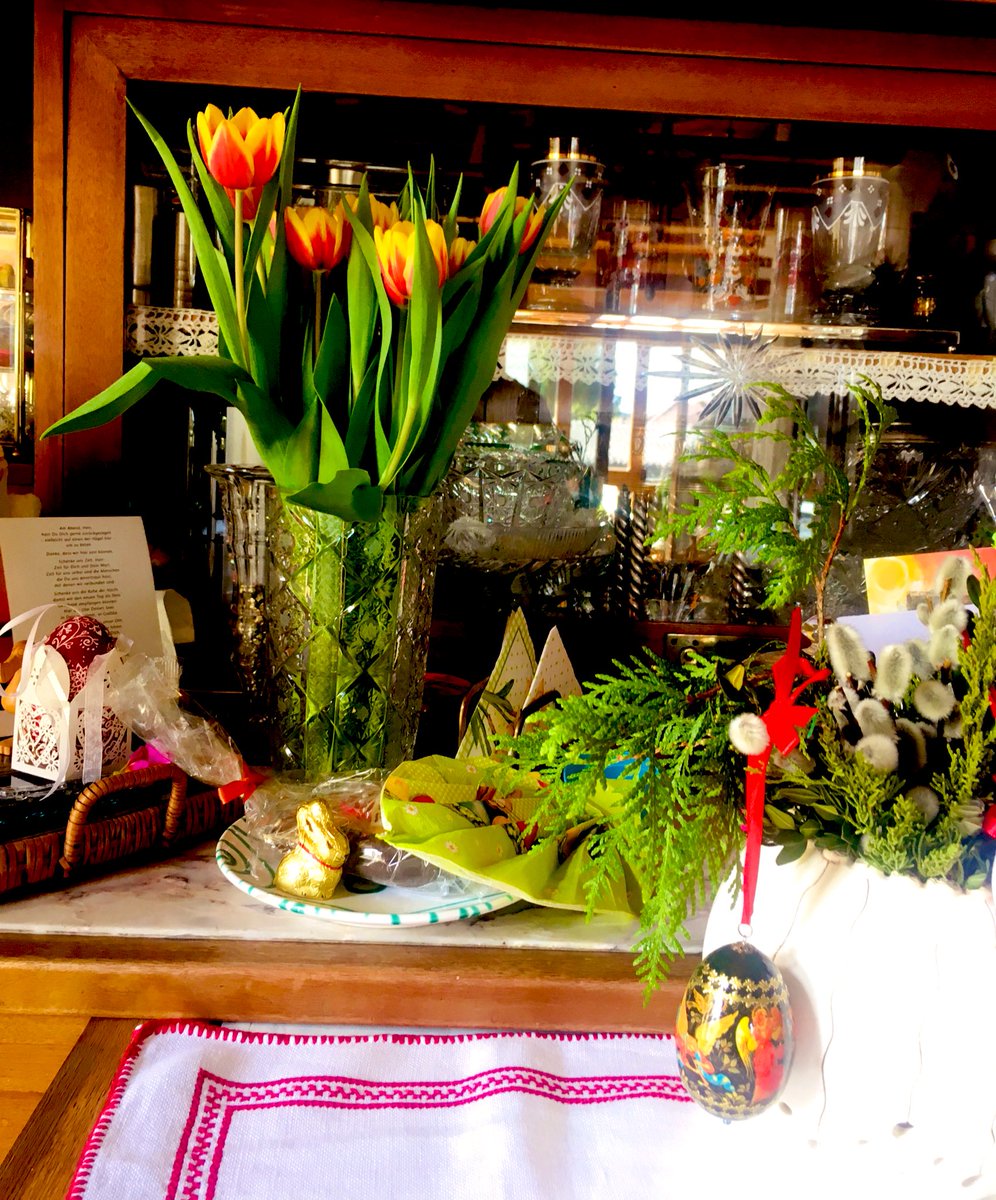 sanneweber's tweet photo. #Osterjause. 🥰
#Easter #glory #HappyEaster #FroheOstern #Ostern #onlyinCarinthia #Kärnten #Lavanttal #Zweitwohnsitz #Carinthia #coffeeagain #fasting https://t.co/Iex0X0lr5t
