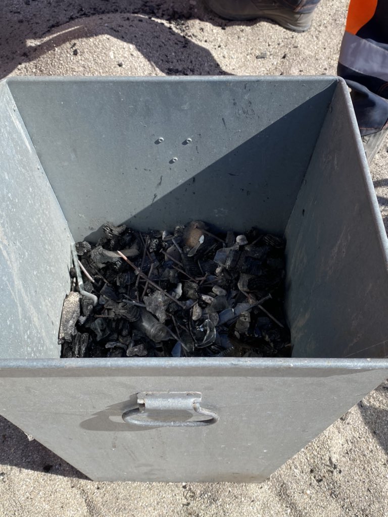 RuthieGUoE's tweet photo. Thank you to this amazing team on Gylly. A beach fire here last night which at noon today sees the sand still hot a foot down into the beach, with broken glass and nails included. Please don’t have open fires on the beach 😔. #leaveonlyfootprints #sandsafe https://t.co/J1jJHoU29T