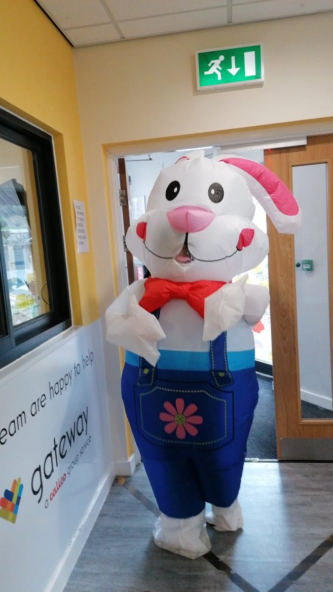 Gateway_NW's tweet photo. Happy Easter from every at Gateway to all of our friends, our Calico family and colleagues #OneCalico @acornrecovery @SafeNet_UK @Calico_Homes @Calico_Group @Barley_View @DelphiMedical @PavilionDelphi @HWymott @Badkamra @ringstoneslancs @TogetherBurnley @BurnleyFC_Com @Calico_HR https://t.co/6QGrQfNcS2