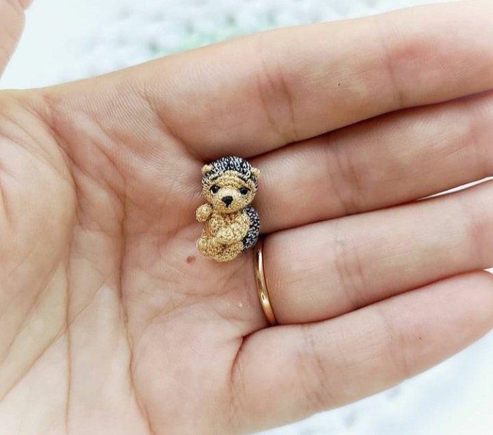 MicroToys1's tweet photo. 📏two centimeters📏Baby hedgehog🦔#MicroToys #hedgehog #micro #baby https://t.co/hPvVOMBwaB