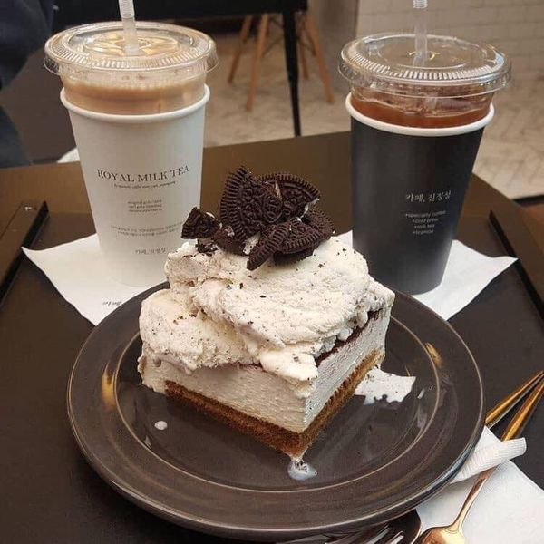 cv_ats_c's tweet photo. oh to have a date like this https://t.co/qycWNRSH7E
