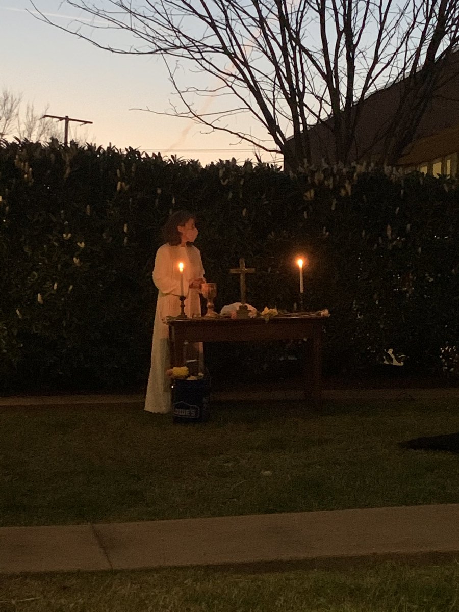 msJobe48's tweet photo. Christ has risen indeed! Thank you @BelmontUMC for a beautiful communion/sunrise service this morning. Now, go and spread the good news! https://t.co/aRpKDlbpij