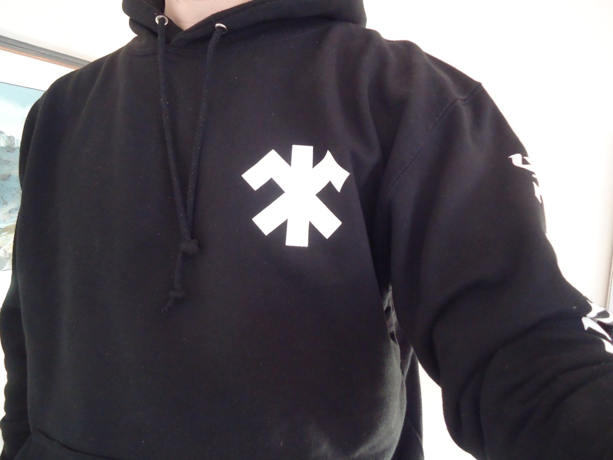 New hoodie from @FROMMARGAM 
Looking forward to wearing this while riding.

Diolch yn fawr iawn am y top newydd 🏴󠁧󠁢󠁷󠁬󠁳󠁿 🏍️