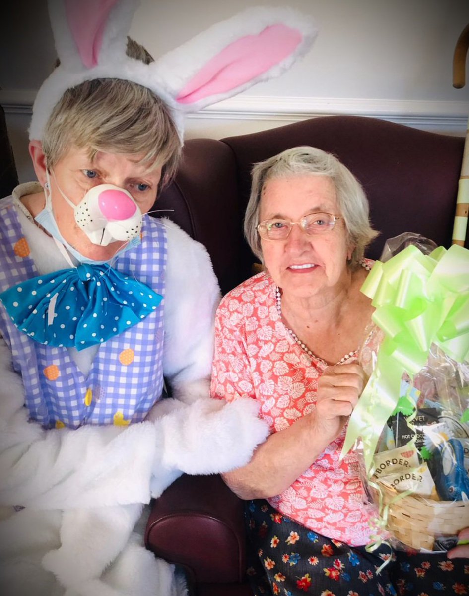 4getMeNotHome's tweet photo. Surprise visit from the Easter Bunny.  https://t.co/zRgLXeBJa8 

#EasterBunny #carehomesuk https://t.co/uLOn2ZoNlj