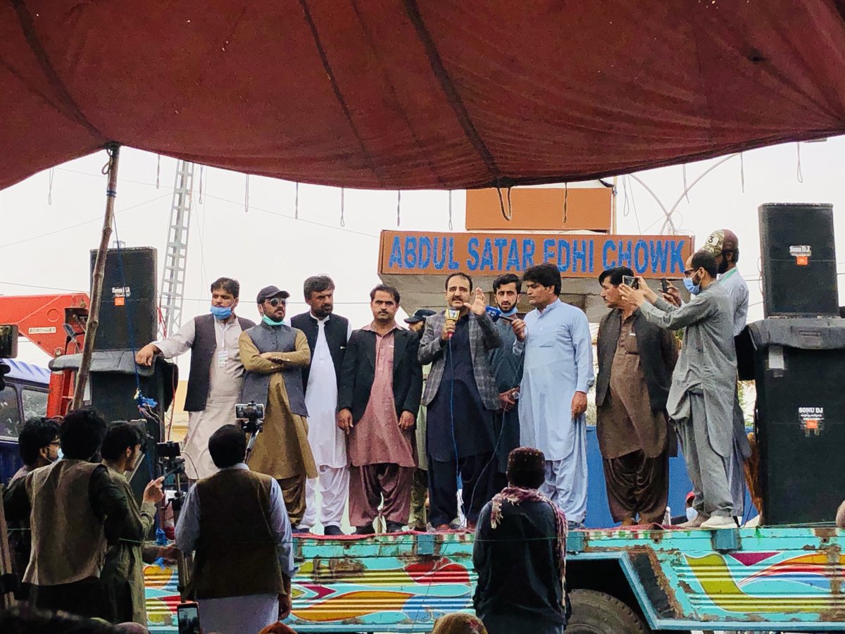 JamaldiniAJ's tweet photo. MNA Balochistan National Party Agha Hassan Baloch at the Dharna in Quetta showing solidarity with the employees of Balochistan.
#labourfirst #employeesfirst https://t.co/0IH1oiOHxw