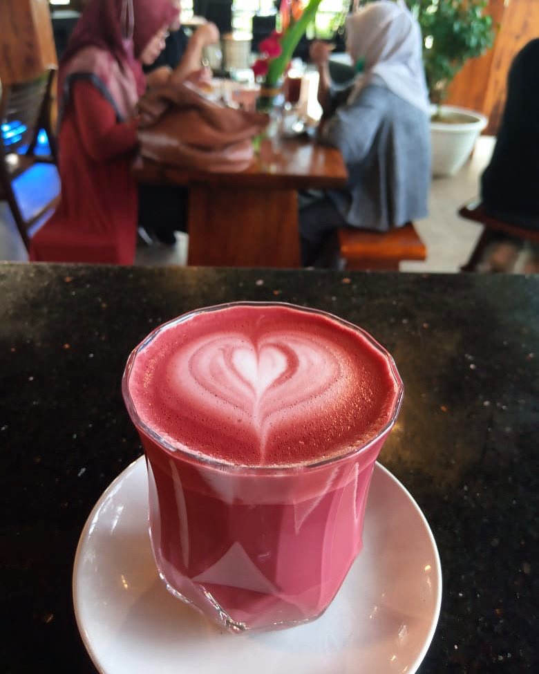 Agar suasana lebih bermakna,biasanya org berfoto saat ngopi lalu membagikannya di media sosial.Selain ngopi,di akhir pekan seperti skrg ini jg paling mantap kalau minum hot red velvet di <a href="/nkcafemalang/">nkcafemalang</a> lho.Karena red velvet jg identik dgn santai, kenangan,romantis,dan optimis.